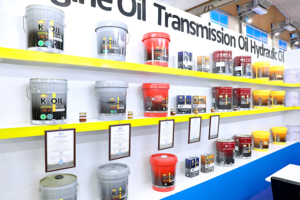 High quality diesel <b>engine</b> <b>oil</b> and OEM available for construction machinery Grade <b>15W40</b>/20W50 API CI-4 - Product Image 4