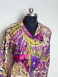 Camisa étnica de algodón de diseñador para mujer con estampado Ikat negro y multicolor Manga larga y decoración de encaje Estampado Ikat negro - Product Image 3