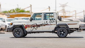 Toyota Land Cruiser 79 Pickup Double Cabine 4.5L Diesel V6 Manuelle 2024 d'occasion, Premier Propriétaire, Conduite à Gauche - Product Image 4