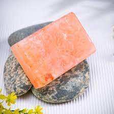 Jabón de baño de sal del Himalaya rosa de primera calidad hecho a mano con cristal Natural tallado estilo amor directamente Pakistán para pedidos a granel - Product Image 3