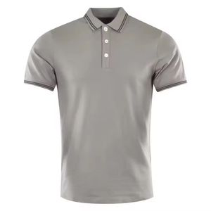 Venta al por mayor Logotipo de bordado personalizado sólido de punto 100% algodón para camiseta media manga con cuello 3 botones - Product Image 1