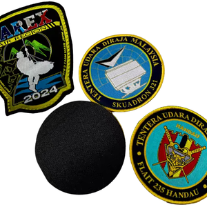 Etiqueta de velcro de alta calidad con cierre de gancho y bucle para insignias de parches y marcas duraderas en artículos de cuero y tela de PVC - Product Image 1