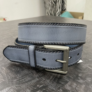 Elegante Cinturón de Cuero Genuino Azul para Hombre con Borde Repujado y Hebilla con Acabado Antiguo - Product Image 1