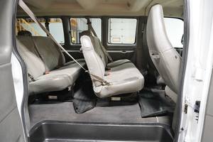 Ch-ev-ro-let Ex-pre-ss LS 3500 Extended 2019 - Fourgonnette 15 places à transmission automatique - Product Image 4