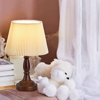 Lámpara de mesa de madera de diseño moderno con pantalla de tela blanca y la mejor calidad utilizada para la Decoración de mesa del hotel y el hogar