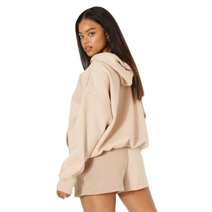 Conjuntos de pantalones cortos con capucha de algodón cómodos personalizados para mujer Patrón de estampado pesado Serigrafía en blanco Ropa cómoda para mujer - Product Image 2