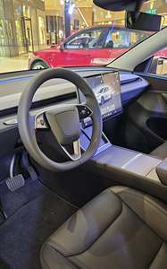 รถยนต์มือสอง Tesla Model Y Juniper RWD ปี 2025 - Product Image 6