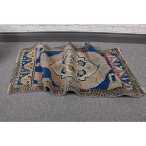 Alfombra Turca Vintage de 1.6x3.5 pies (49x108 cm), Alfombra de Lana con Borde Azul - Product Image 5