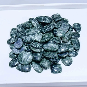 พลอยเซราฟินิตธรรมชาติขัดเงา รูปทรงคาโบชอง สำหรับทำเครื่องประดับ คุณภาพสูง รูปทรงหลากหลาย - Product Image 3