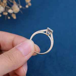 Anillo de Compromiso Vintage Chapado en Oro de 14K de Lujo, Corte Radiante, Moissanita Creada en Laboratorio, Diseño Personalizado, Certificado GIA, Unisex - Product Image 5