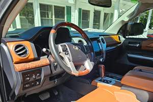 โตโยต้า บีอี ทันดรา 1794 อิดิชั่น ครูว์แม็กซ์ 4x4 ปี 2021 มือสอง - Product Image 3