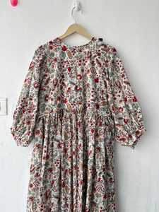 Robe mi-longue en coton imprimé bloc floral col en V profond robe d'été faite à la main | Boho Chic tenue décontractée légère - Product Image 2