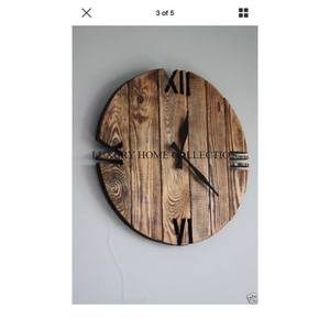 <b>Antique</b>-<b>style</b> Round Brass Metal Wall <b>Clocks</b> with Roman Numerals and Ornate Detailing Perfect for Classic Living Rooms - Product Image 4