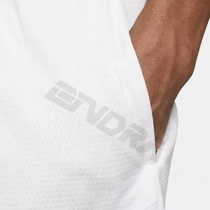 Bañador personalizado de poliéster con diseño sólido de verano para hombre, bañador antiarrugas, pantalones cortos informales para playa, estampado por sublimación - Product Image 4