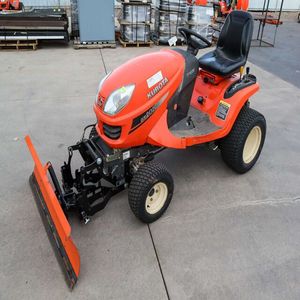 Tractor Cortacésped Kubota GR2010 con Motor de 22HP, 25HP, 30HP, Nuevo y Usado, Ideal para la Cosecha de Granos, Maíz y Ajo - Product Image 2