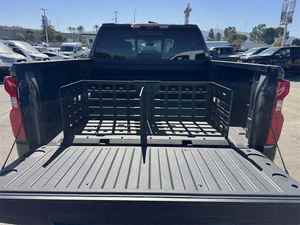 Chevrolet Silverado 1500 ZR2 2024, Cabina Doble, Tracción en las Cuatro Ruedas, Asientos de Cuero, Volante a la Izquierda, Cámara Trasera - Product Image 3