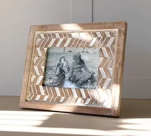 Cadre photo en bois artisanal pour table, étagère ou montage mural, idéal pour l'affichage de photos, le rangement et la décoration intérieure - Product Image 5