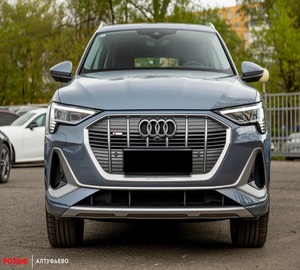 NEAT 2023, e-tron 50 I. Bajo kilometraje, transmisión automática, techo solar panorámico, luces LED, luces diurnas LED - Product Image 1