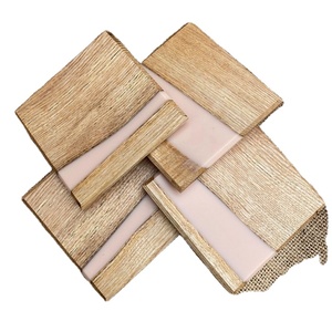 Ensemble écologique de 4 sous-verres en bois et résine sous-verres personnalisés en bois de résine pour la décoration intérieure Sous-verre en bois d'acacia en résine époxy - Product Image 1