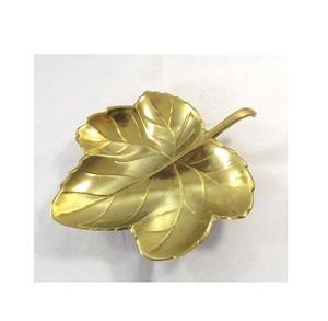 Bandeja de hojas chapada en oro de metal, Plato decorativo atractivo para servir frutas secas, Platos y platos de buena calidad - Product Image 2