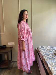 Robe maxi décontractée d'été pour femmes en coton tissé écologique lavable à manches 3/4 imprimé à la main à motifs floraux bohèmes avec poches - Product Image 6