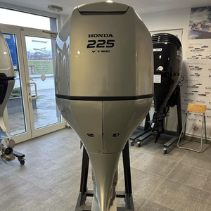 Motor Fuera de Borda Honda BF225 de 225hp Vtec de 4 Tiempos de la MEJOR CALIDAD, Año 2014, con Eje de 25 Pulgadas, Herramienta Manual Usada - Product Image 1