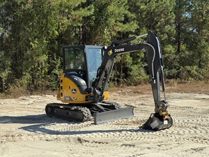 รถขุดขนาดเล็ก John Deere 35P มือสอง สภาพดีเยี่ยม แรงยกสูง รับประกัน 4 ปี ปั๊มเครื่องยนต์ปรับได้ด้วยระบบไฮดรอลิก - Product Image 6