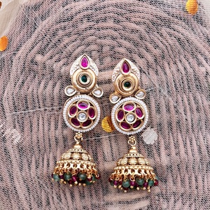 Pendientes tradicionales de alta calidad Royal Rajwadi Glow Jhumka, joyería de latón chapada en oro para mujer, boda y regalo - Product Image 1