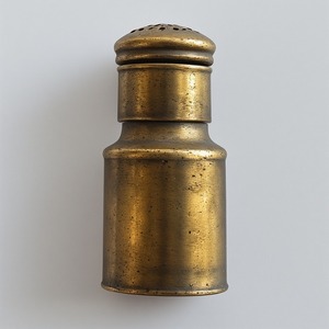 Molino de sal y pimienta de latón Vintage con cuerpo tallado adornado artesanal hecho a mano Diseñado para interiores decorativos de comedor - Product Image 3