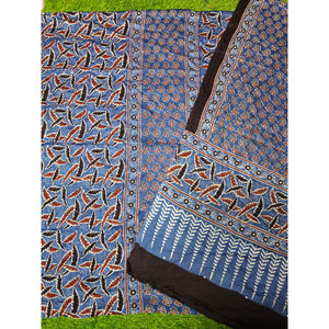 Tela Modal de Seda con Estampado Ajrakh Hecho a Mano, Diseño Formal de Primavera, Material para Vestido Línea A, Natural, Transpirable, Antiarrugas, Lavable - Product Image 1