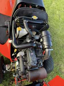 2020 Kubota GR2120 Cortacésped con cubierta de mantillo - Product Image 3