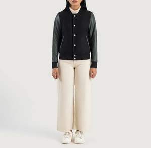 Chaqueta universitaria recortada con mangas de cuero de Color negro para mujer, hecha de lana, chaqueta universitaria de béisbol y equipo universitario para mujer - Product Image 5