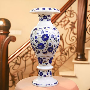 Vase à fleurs en marbre avec incrustations, design traditionnel, décoration de maison moderne de luxe, pièce maîtresse pour les mariages - Product Image 4