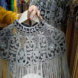 Robe de soirée élégante de style burlesque, broderie, perles, paillettes, silhouette droite, taille naturelle, longueur au sol, col en V, soutien-gorge intégré, festive - Product Image 1