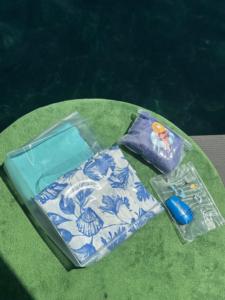 3-Piece Clear PVC Beach & Cosmetic Bag Set | Transparent 3-in-1 Wet Swimwear Pouch & Slide Zipper <b>Sunscreen</b> Bag - Product Image 3