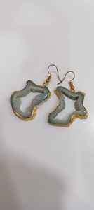 Boucles d'oreilles plaquées or en pierre naturelle fabriquées à la main Bijoux de mode pour femmes à la mode principalement en laiton - Product Image 4