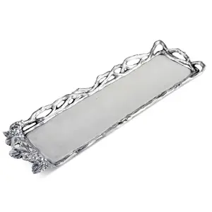 Bandeja Decorativa de Aluminio Hecha a Mano, Diseño Costero, Forma Irregular, Patrón Vertical, Multifuncional, Bandeja para Servir en Navidad ZAHID - Product Image 3