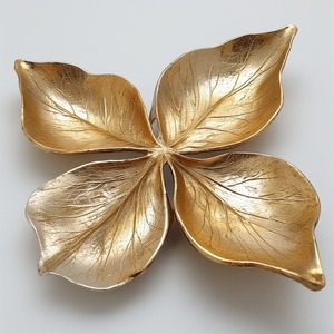 Serveur de fruits secs en aluminium fabriqué à la main avec design à trois feuilles en finition dorée conçu pour les intérieurs de salle à manger décoratifs - Product Image 6