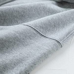 แจ็กเก็ตเอวลอยมีฮู้ดสำหรับผู้หญิงเสื้อสเวตเตอร์สั้นย้อมสีธรรมดาพิมพ์โลโก้ได้ตามต้องการ - Product Image 3