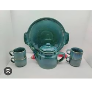 Eleva Tu Experiencia Diaria de Comida con Este Juego de Vajilla de Cerámica Duradera, Estilo Contemporáneo Pintado a Mano, Apto para Lavavajillas - Product Image 1