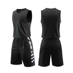 Venta al por mayor 2025 camisetas de uniforme de fútbol personalizadas 100% poliéster transpirable nuevo diseño logotipo frontal tecnología de corte automatizado - Product Image 5