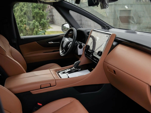 SUV Híbrido de Lujo 2025, 2.5 HEV CVT Premium Executive, 5 Asientos de Cuero, Techo Panorámico, Vehículo en Venta en Buenas Condiciones - Product Image 4