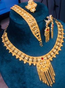 Ensemble de mode vintage en or 24 carats, fabricant indien comprenant des peignes de collier pour USA France-Anniversaire en argent-principalement des bijoux en cuivre - Product Image 3