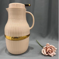 Bouteille isotherme 2L grande capacité avec intérieur en verre, maintien au chaud 12h et au froid 24h, distributeur portable en PP pour thé, café et eau, vente en gros Moyen-Orient