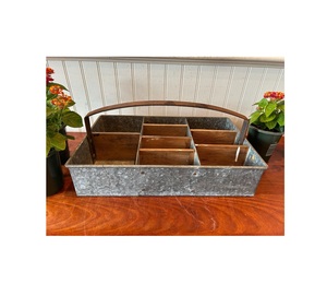 Elegante Caddy galvanizado con encanto rústico de granja ideal para organización o almacenamiento de decoración de mesa de comedor - Product Image 2