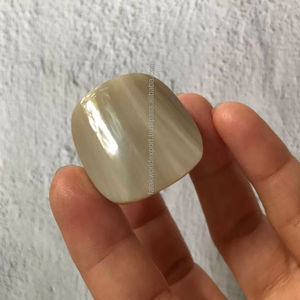 Los anillos de cuerno de forma ovalada cuentan con un cautivador anillo de cuerno de búfalo de rayas negras y marrones para mujeres y hombres accesorios de FWE - Product Image 1