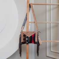Sac à main à franges en cuir usiné de style occidental aztèque Femmes Vintage Unique Southwestern Saddle Blanket Ladies Wristlet Bag