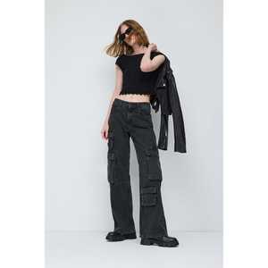 Top Corto de Encaje sin Espalda con Mangas Cortas - Product Image 3