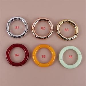 Mode Femmes Résine Bracelet Coloré Simple Style Bracelet Femme Bracelet Résine Décoration En Gros pour la Vente - Product Image 3
