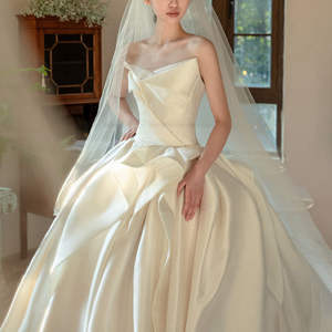 Vestido de Novia Moderno de Lujo, Satinado, Sin Mangas, Sin Tirantes, Estilo Princesa, Materiales Personalizables, Volantes en Capas, Opciones de Tallas Grandes - Product Image 5